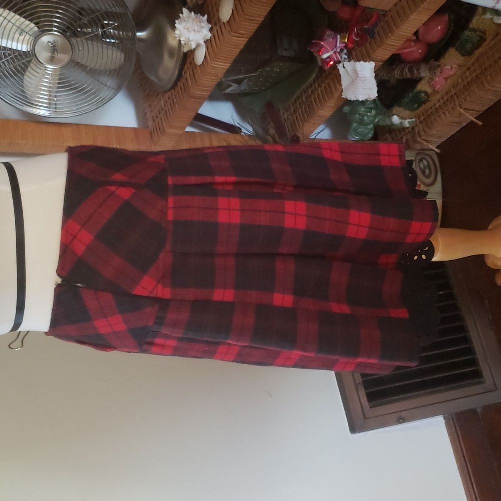 Chou Yatou Red Plaid Skirt With Black Eyelet Trim Size XXL - Picture 14 of 16